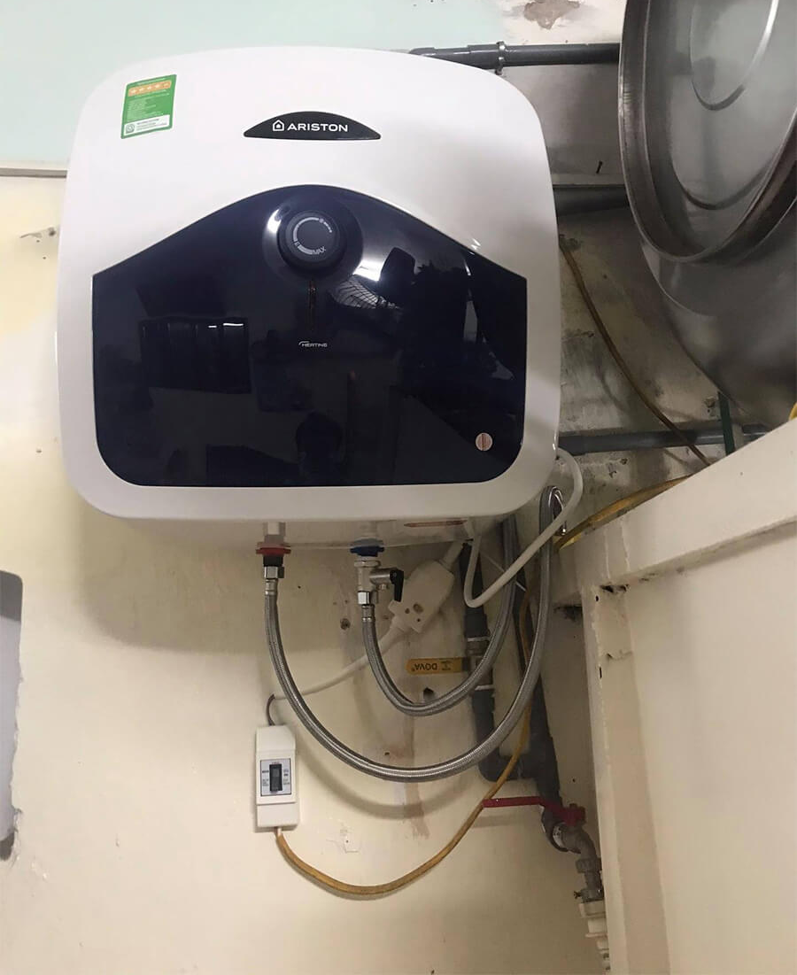 BLU 15 R 2.5 FE - Máy Nước Nóng Ariston BLU 15R 2.5 FE Gián Tiếp 15 Lít - Hàng Chính Hãng