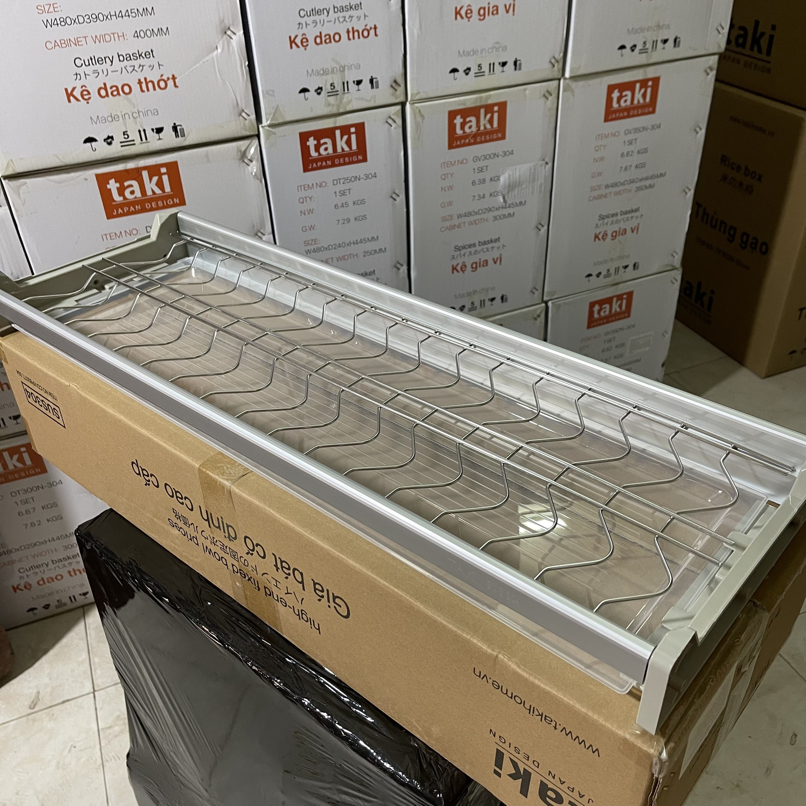 Giá Bát Cố Định TAKI Khung Nhôm 2,3 Tầng INOX Không Gỉ 304 Cao Cấp - Bảo Hành Vĩnh Viễn - Có Thợ Lắp