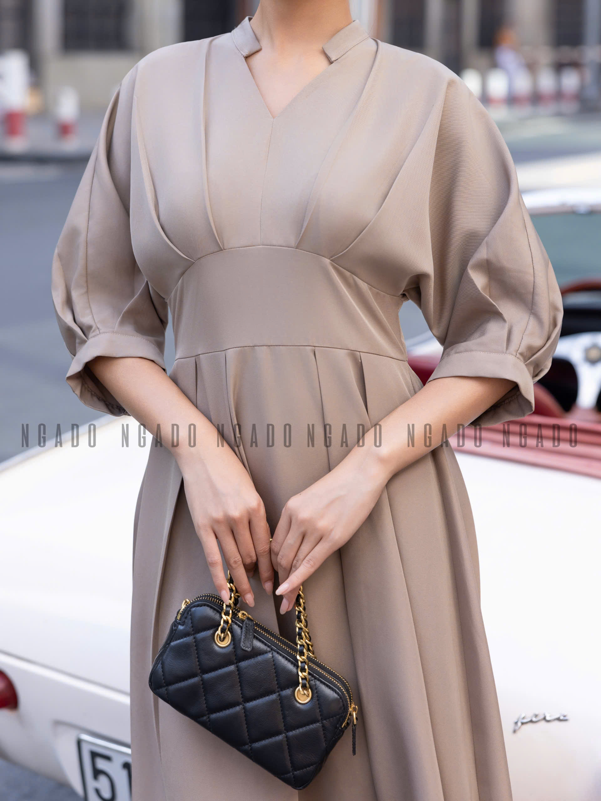 Đầm nâu cổ trụ xếp ly NGADO , đầm kiểu Nữ , đầm công sở , đầm dự tiệc