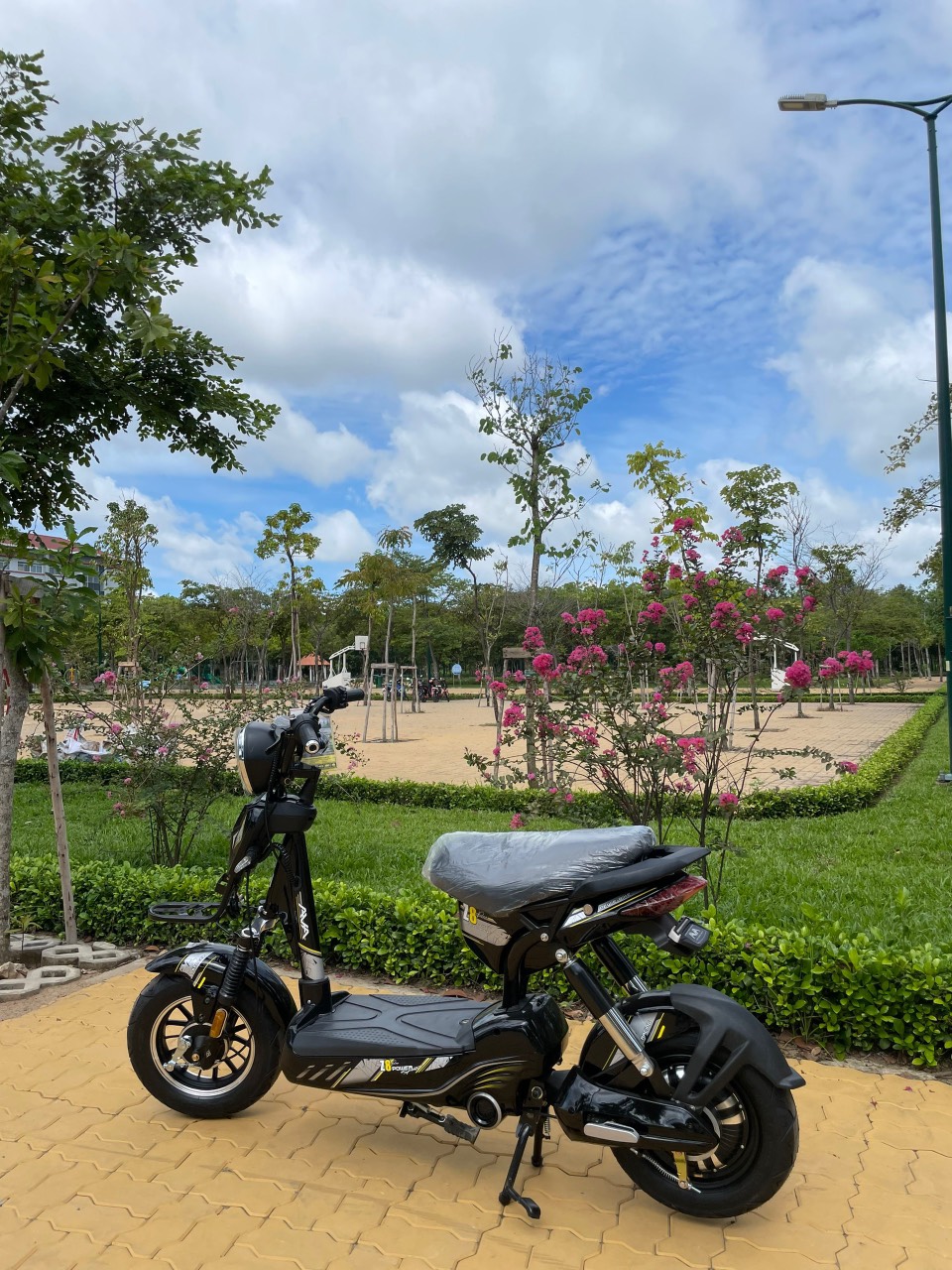 XE ĐẠP ĐIỆN AVA M133 Z8