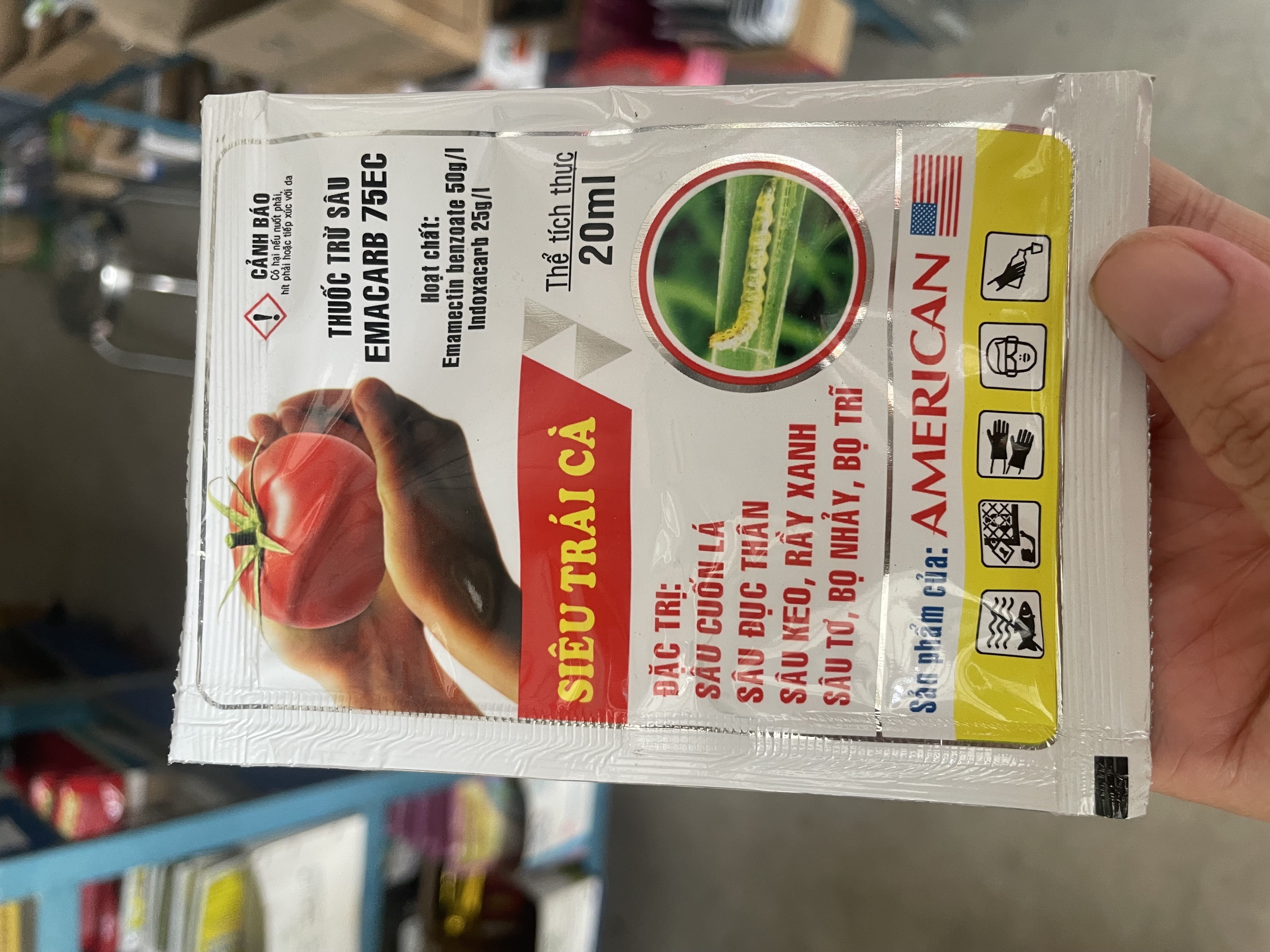 Trừ sâu cuốn lá, sâu đục thân, sâu tơ, sâu keo, rầy bọ nhảy Emacard 75EC Siêu trái cà