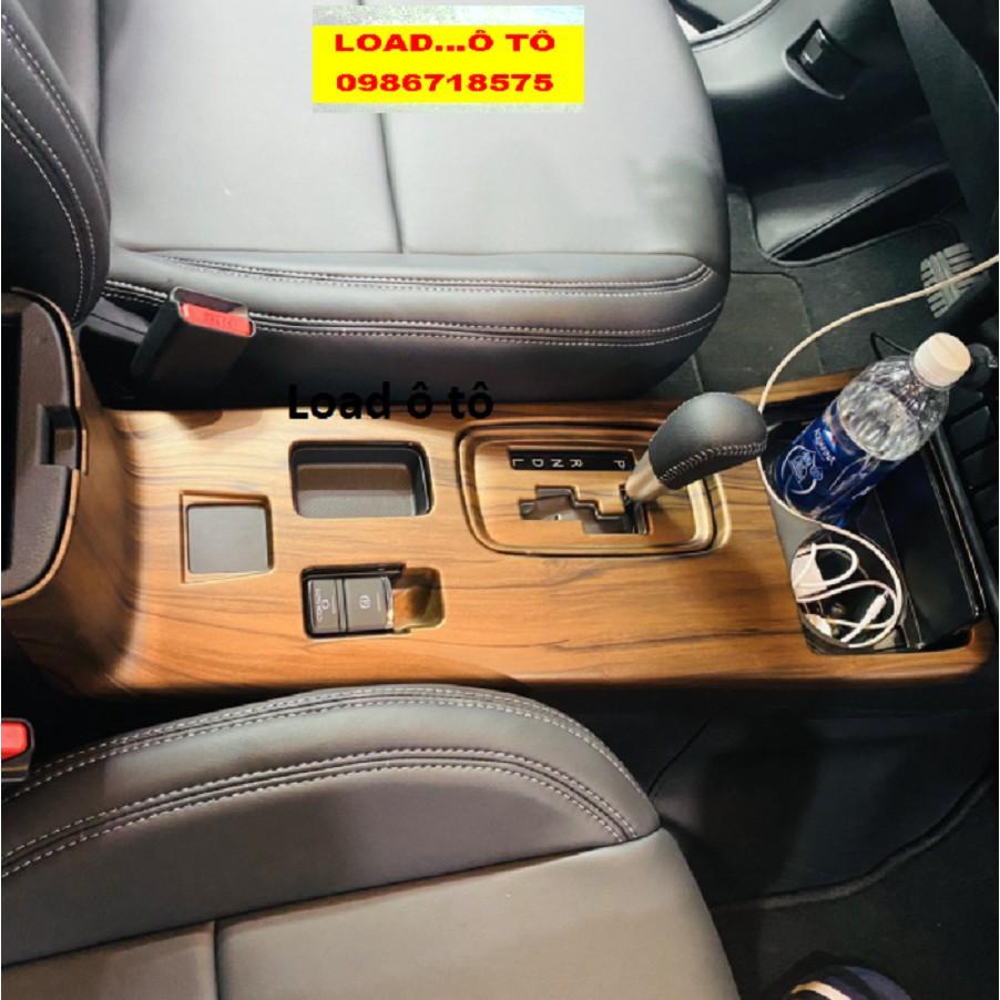 Ốp Nội Thất Vân Gỗ Xe Mitsubishi Outlander 2023-2018 Phanh Điện Tử Cao Cấp Nhất Thị Trường, Sẵn Keo Dán 3M