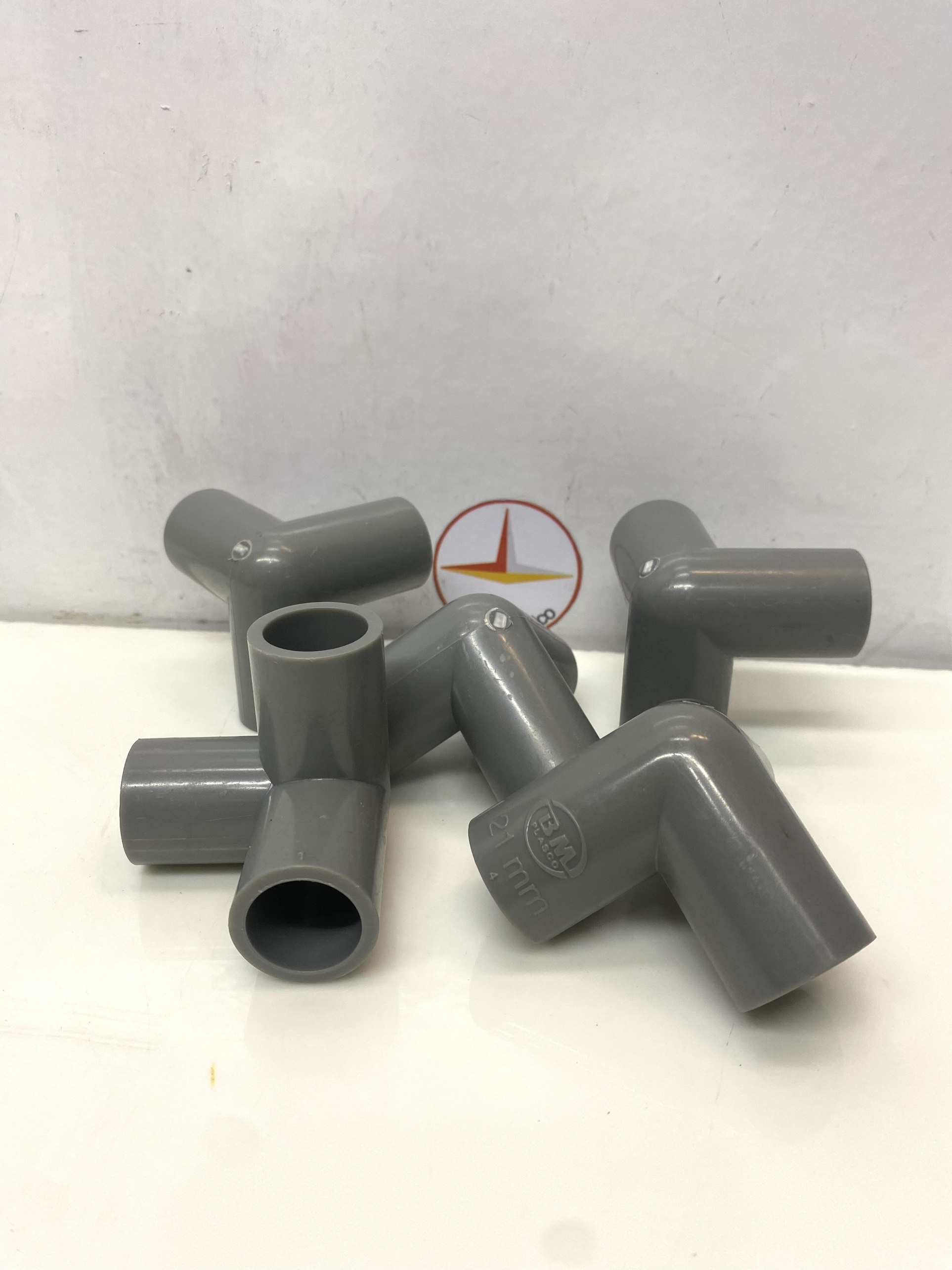 Co góc 3 nhánh, tê góc, co 3 hướng 21 nhựa PVC Bình Minh