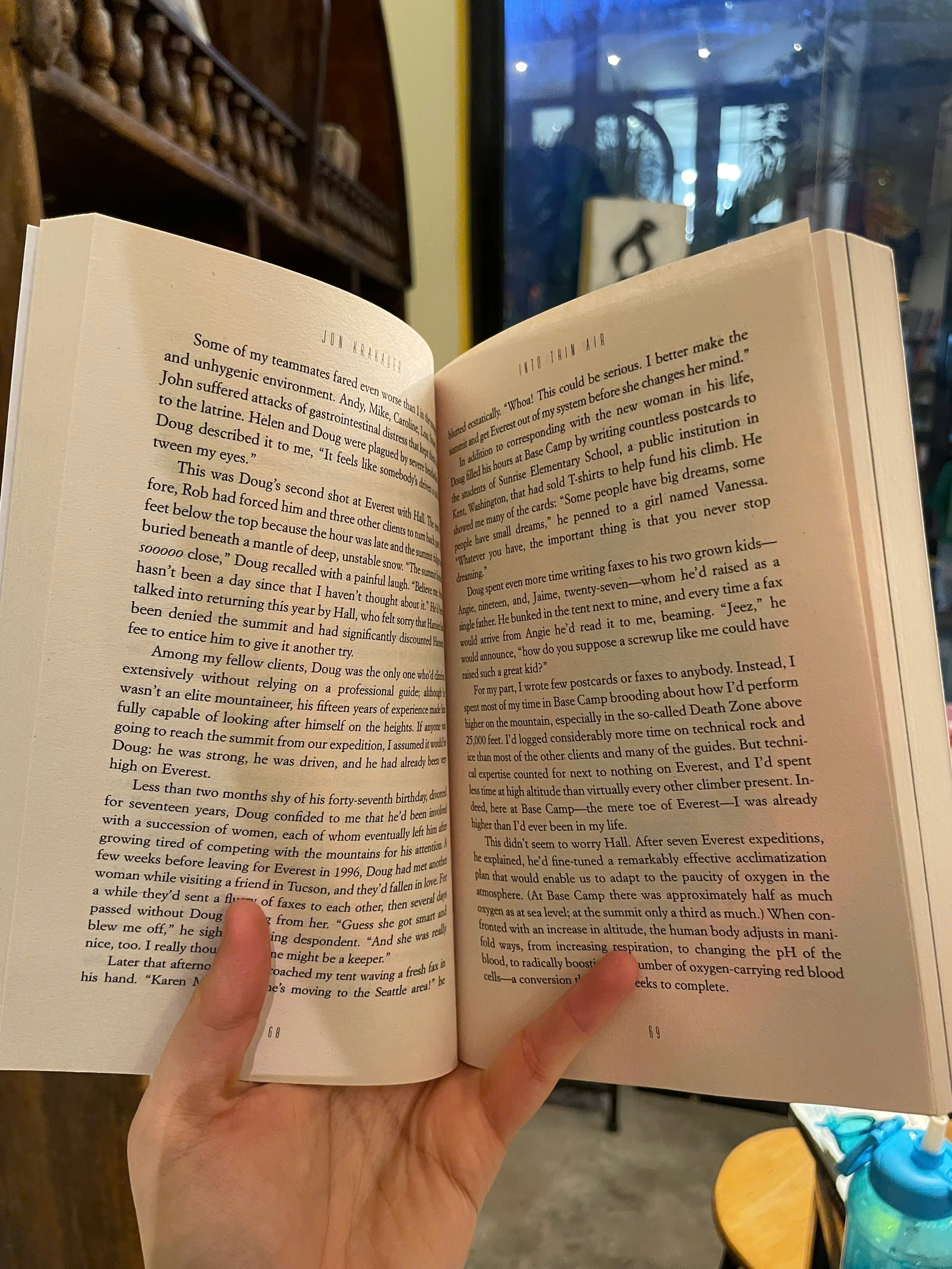 Sách - Into Thin Air: A Personal Account of the Mount Everest Disaster by Jon Krakauer | Memoir