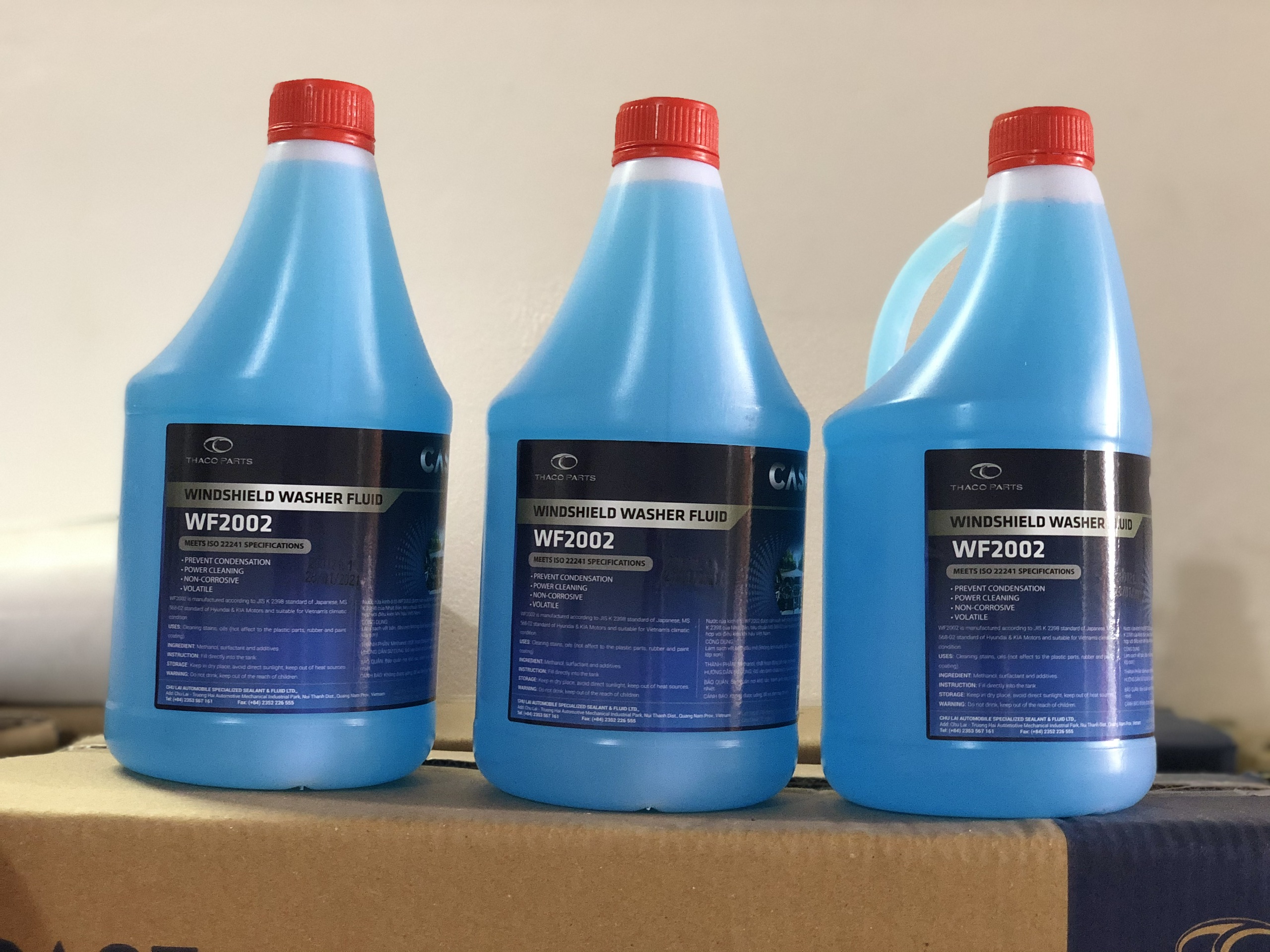 Combo 8 can nước rửa kính ô tô Thaco 2 lít