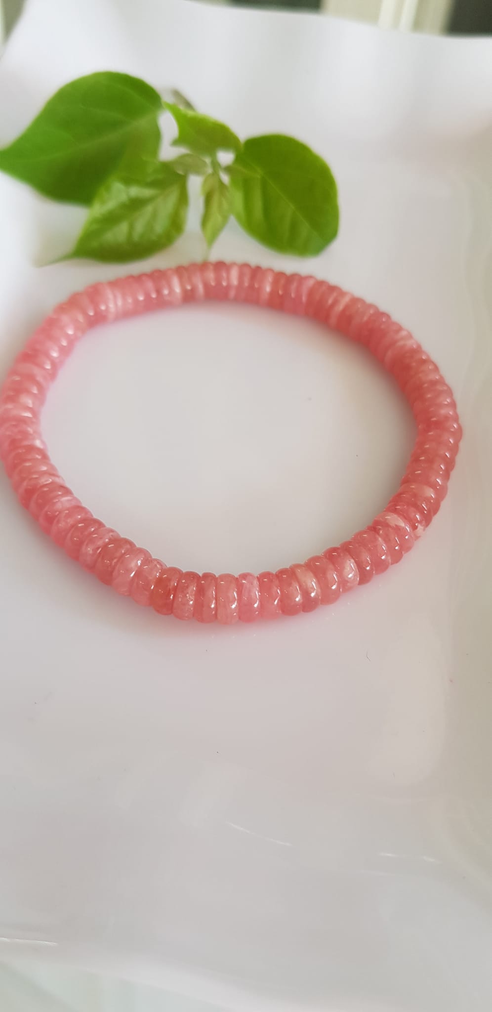 Vòng tay Mới Đá Đào Hoa tự nhiên bánh xe hồng đẹp 6,5mm Màu hồng tươi bóng đẹp Nữ mệnh hỏa, mệnh thổ ạ Công dụng may mắn, tài lộc, tốt sức khỏe, xinh đẹp tay ạ