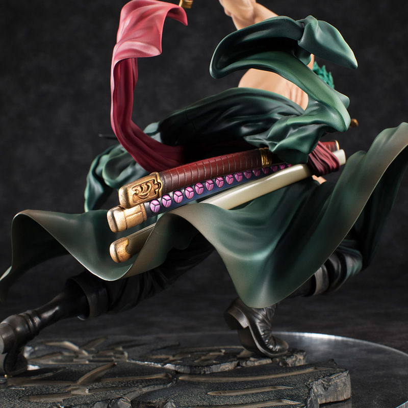 Mô Hình Nhân Vật Roronoa Zoro Trong Phim One Piece Hải Tặc Mũ Rơm - Cao 10cm Không Hôp