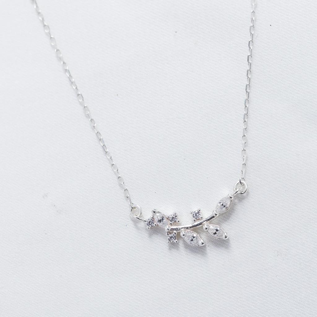 Vòng cổ bạc Bling it kiểu chiếc lá đính đá BIVC195