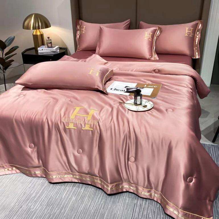 Bộ Chăn Ga Gối Lụa Thêu Chữ H LUXURY Set Chăn Ga Gối Lụa 4 Món Chăn Trần Hè Chăn Ga By Merci