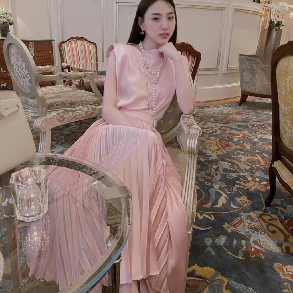 et Đầm Lụa Thiết Kế MAY J15 Cổ Thuyền Màu Hồng Pastel - Set Đầm Lụa Dự Tiệc Sang Trọng Chuẩn MAY