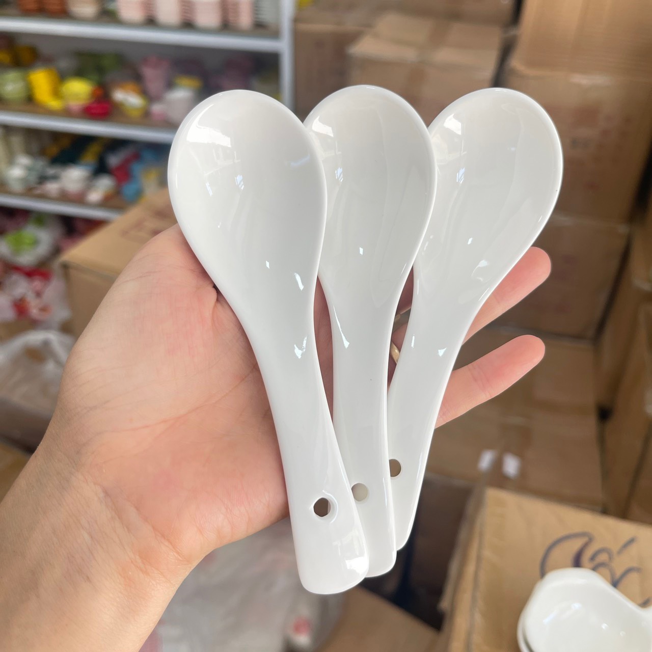 Thìa sứ trắng hàng đẹp