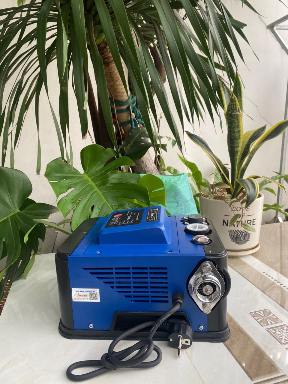 Máy bơm tăng áp điện tử taesung 400w model TS_400 tăng áp cho nhà 2-4 tầng, hoạt động êm tiết kiệm điện, bảo hành 2 năm