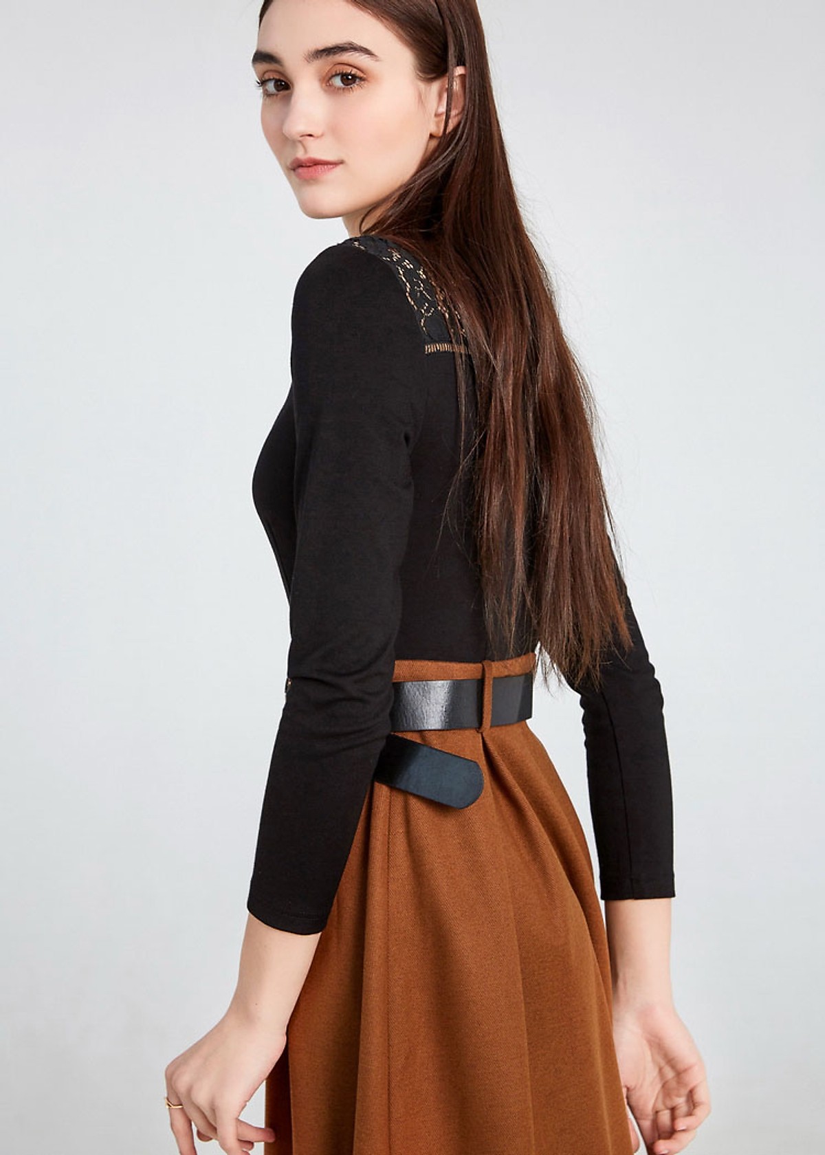Đầm xòe thu đông , thiết kế phối màu trẻ trung kèm belt sang trọng, phong cách trẻ, thời trang Hàn Quốc
