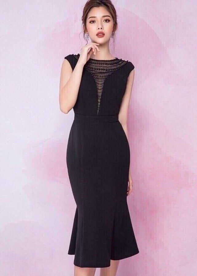 Đầm đuôi cá kết cườm sang trọng