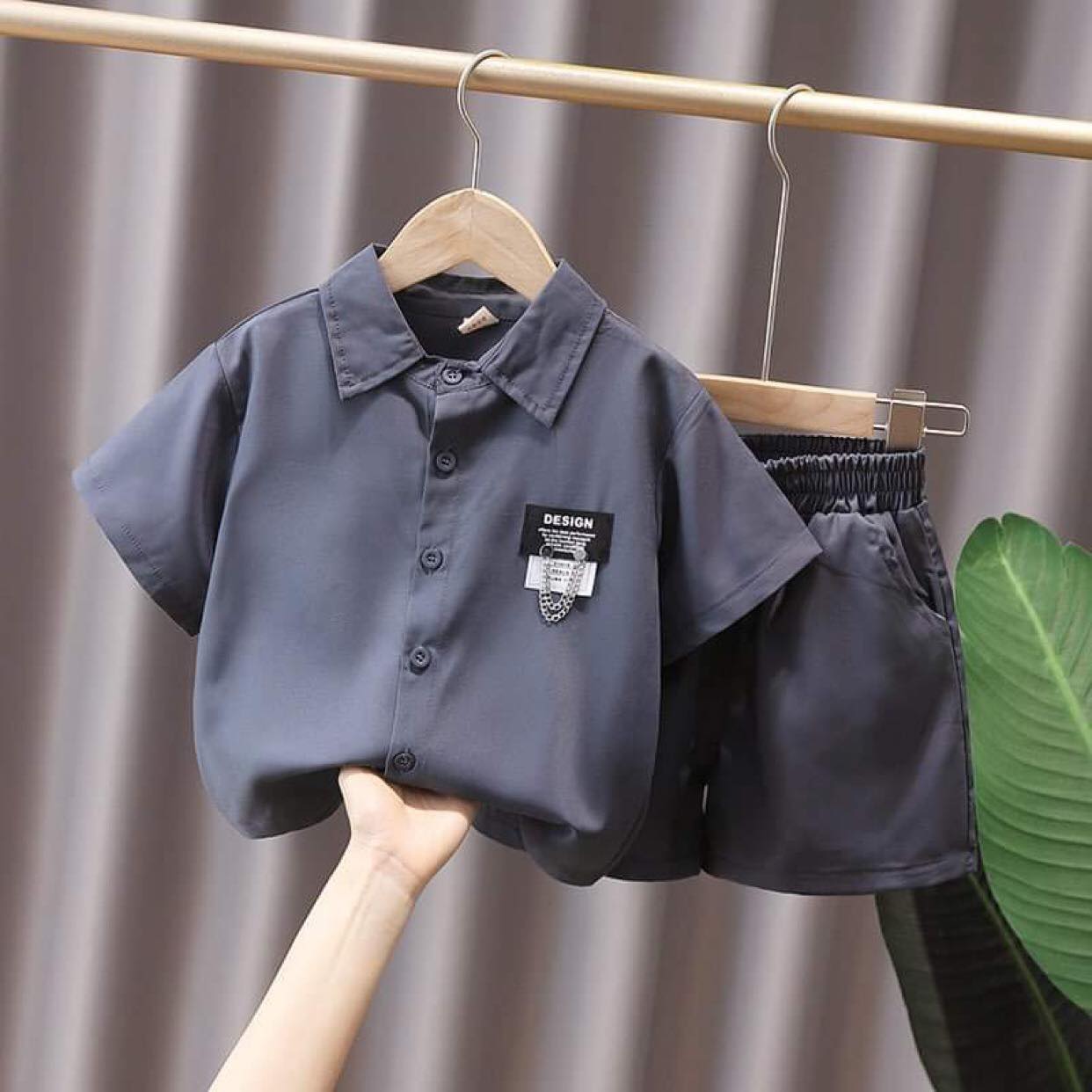 Set đồ bộ cộc tay tag xích hàng đẹp vải mịn mát không nhàu - Set đồ dự tiệc cho bé trai