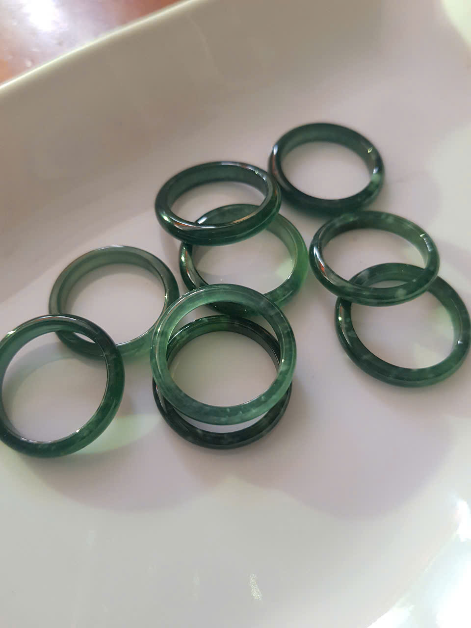 Chiếc Nhẫn nữ mới đá cẩm thạch xanh lam ngọc tự nhiên  Nhẫn bản nhỏ Ni 16mm x cao 3mm  x dầy 2mm màu xanh nhẹ nhàng đều xuất sắc đem lại may mắn tài lộc rẻ đẹp dành cho các Chị em nữ đeo tay ngón bất kỳ nhẫn 16mm ạ
