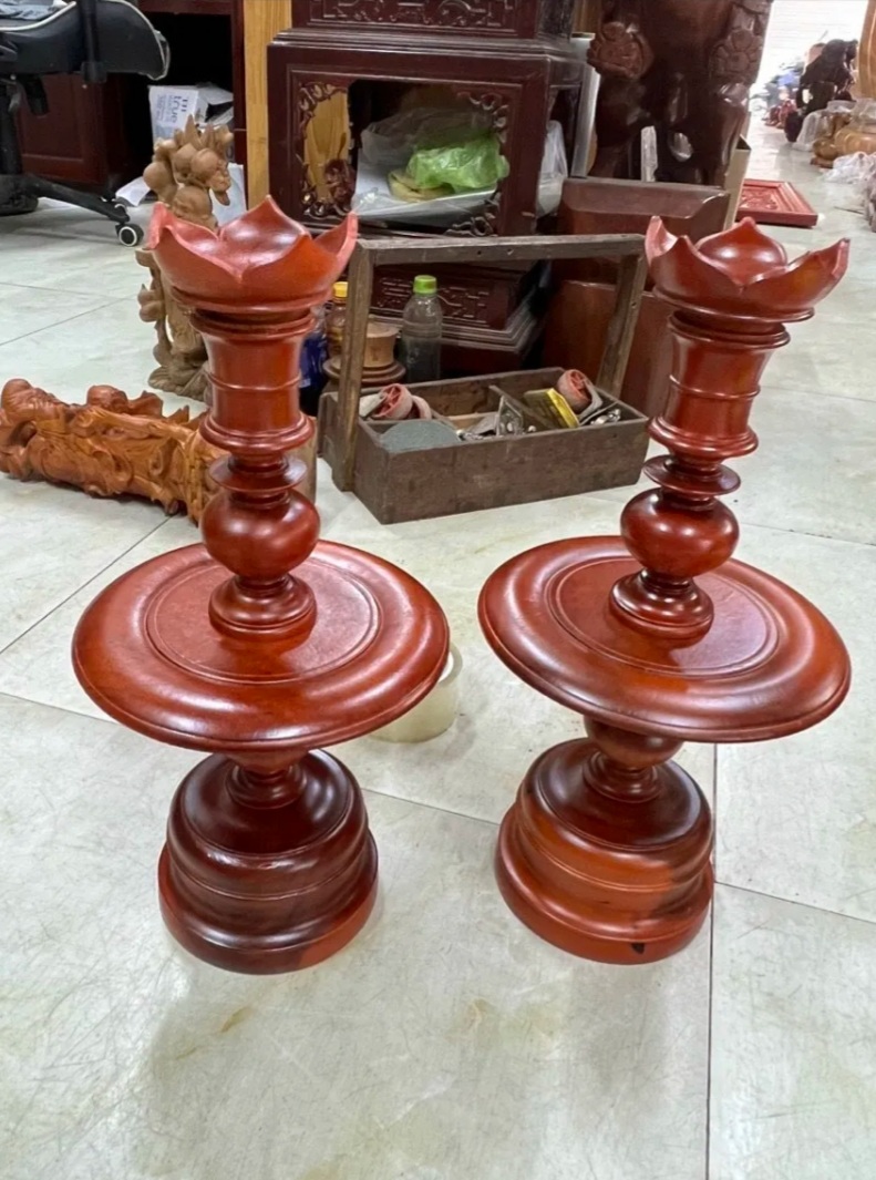 Cặp chân đèn gỗ tràm đặt bàn gia tiên ,chân đèn gỗ cao 40-50-60 cm