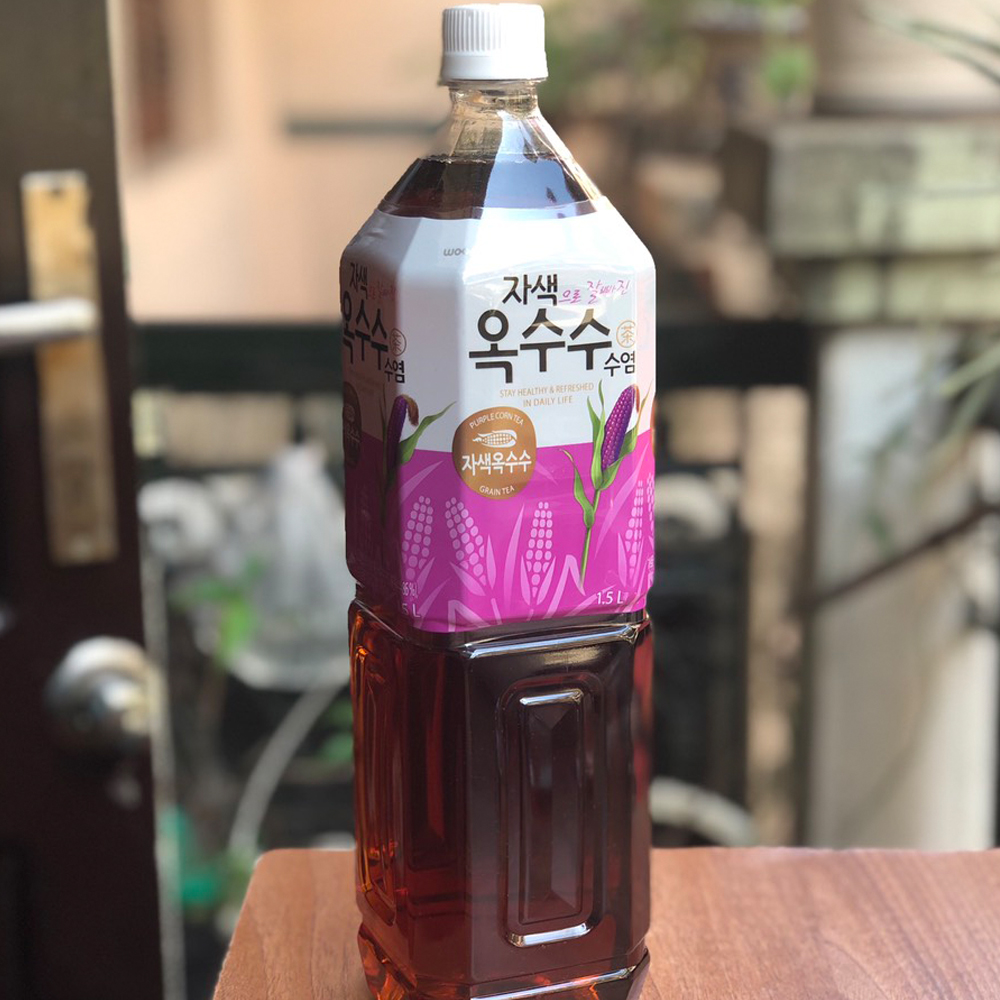 Nước Trà Râu Ngô Tím Hàn Quốc Woongjin Chai 1.5 Lít