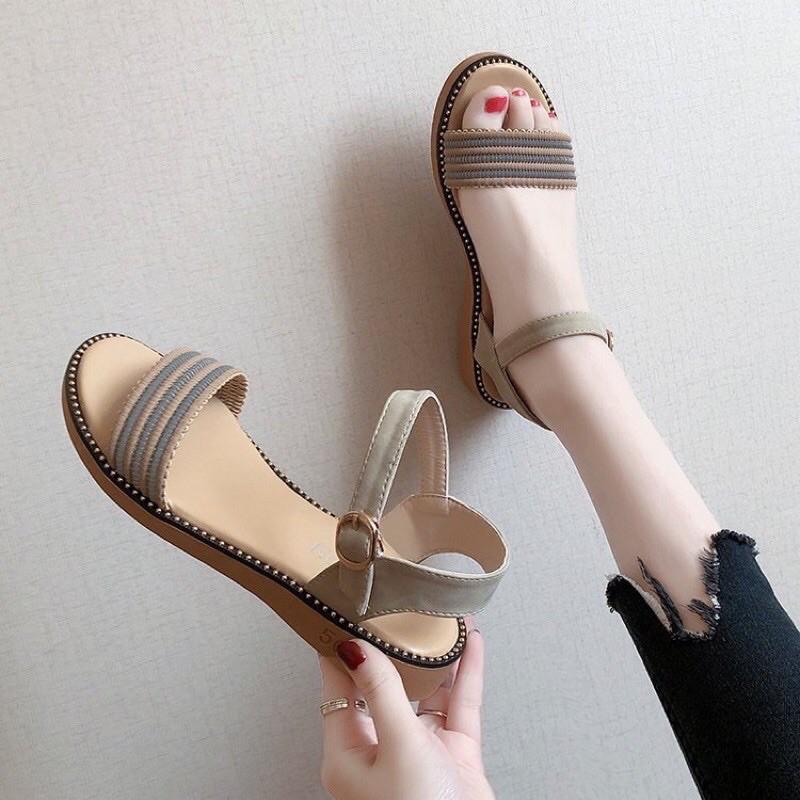 Sandal Ulzzang quai ngang cho các nàng