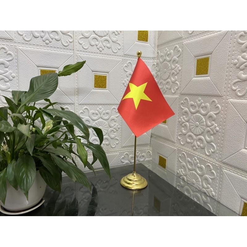 Cờ để bàn đế inox mạ vàng