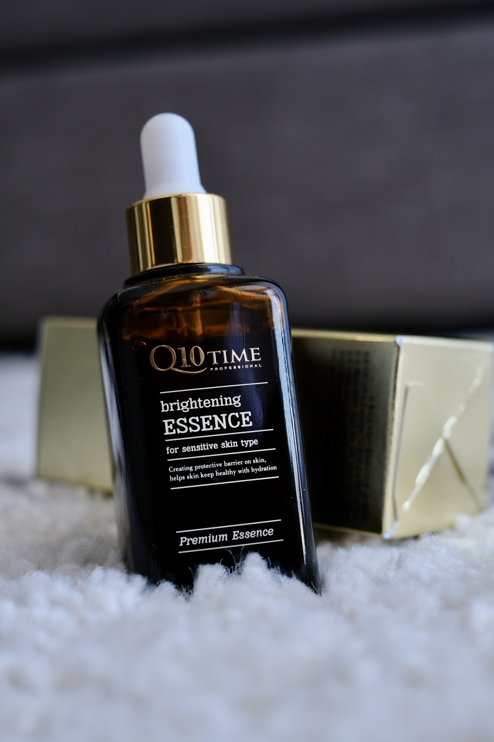 Q10 TIME Bringhtening Essence - Tinh chất trẻ hoá tái sinh da