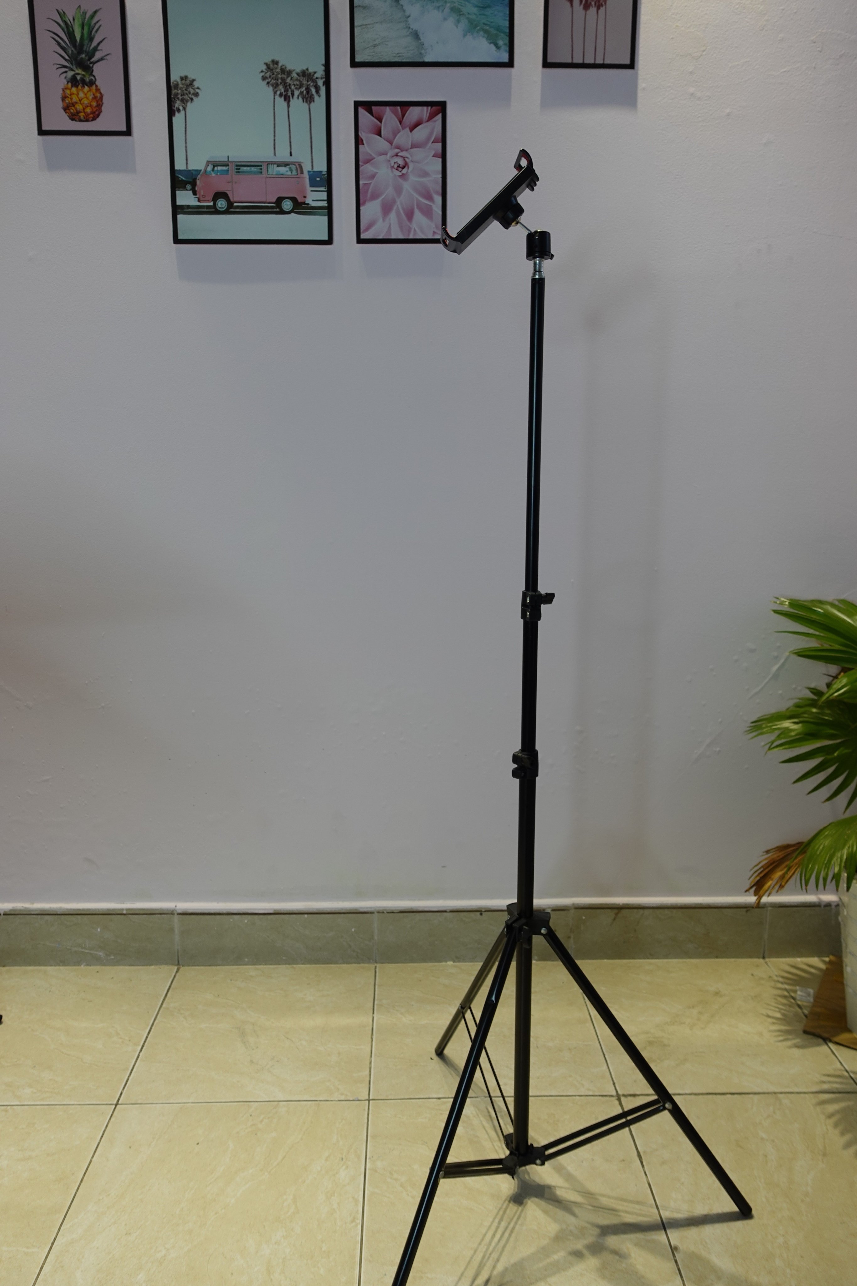 Chân đỡ máy tính bảng KẸP CHUÔI TRÒN tripod 2m điều chỉnh cao thấp