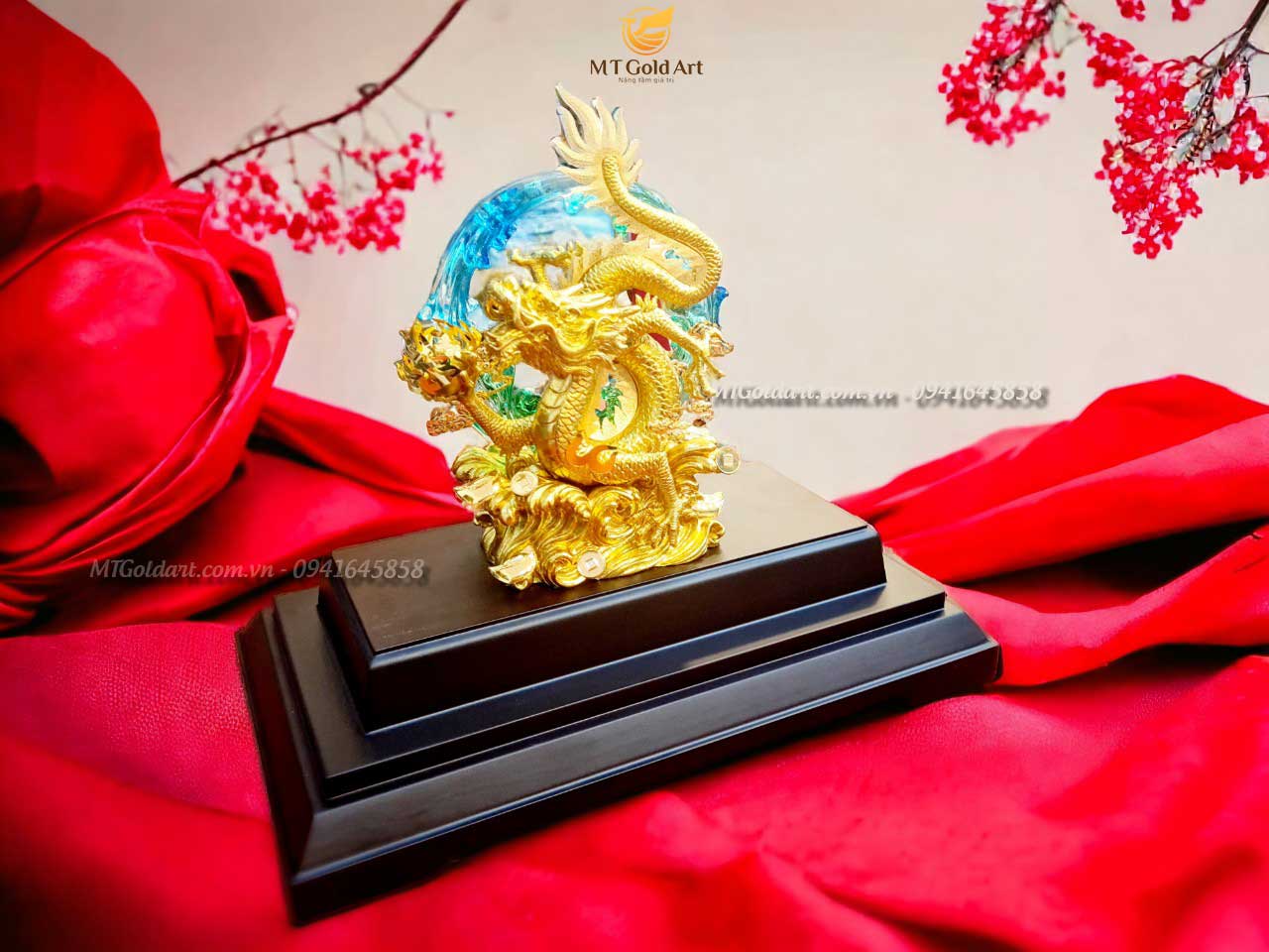 Tượng Rồng phong thủy vờn ngọc dát vàng (19x27x34cm) MT Gold Art- Hàng chính hãng, trang trí nhà cửa, phòng làm việc, quà tặng sếp, đối tác, khách hàng, tân gia, khai trương