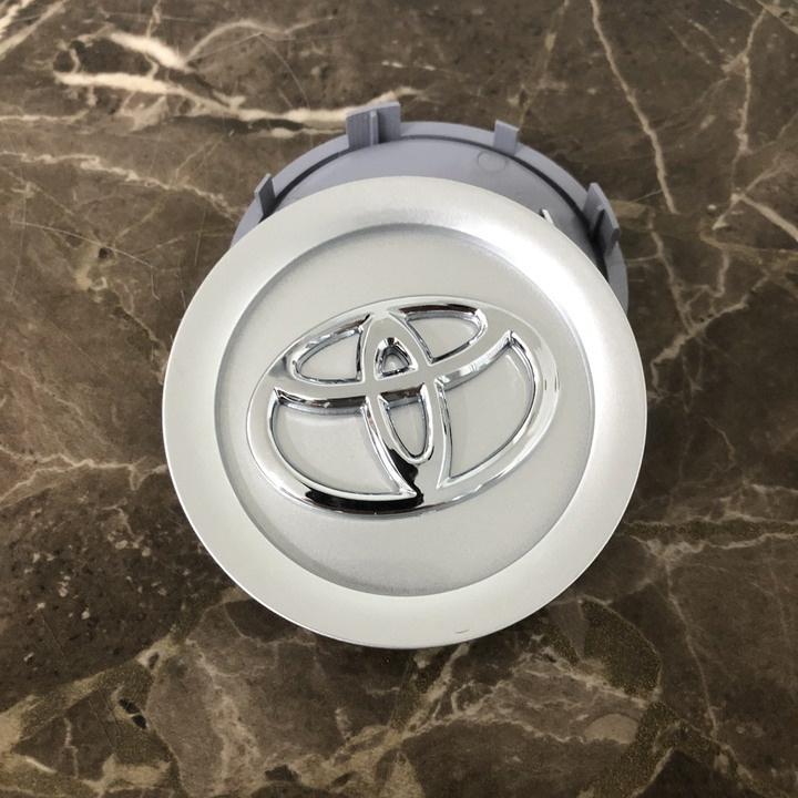 Logo chụp mâm, ốp lazang bánh xe ô tô Toyota Camry Đời từ 2000-2003