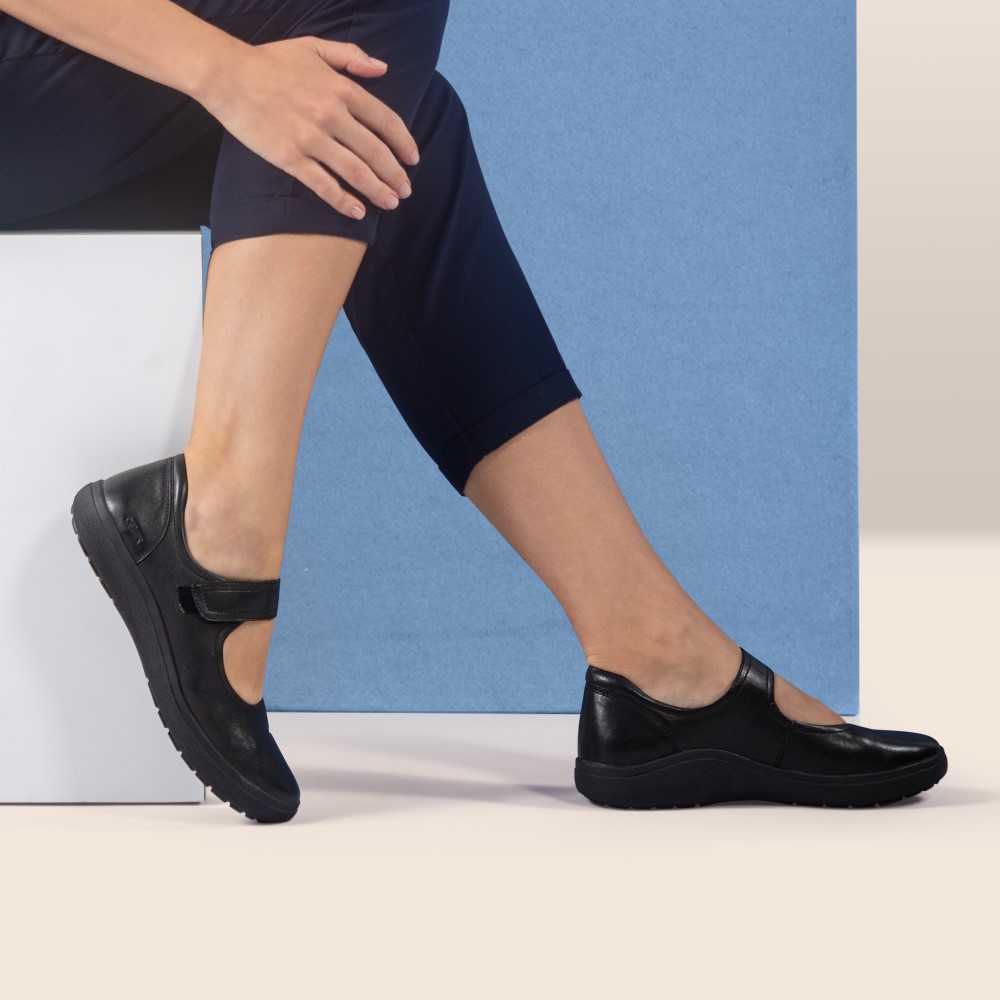 Giày búp bê sức khoẻ nữ Aetrex Erica Black - giày bít đế đệm giảm đau chân
