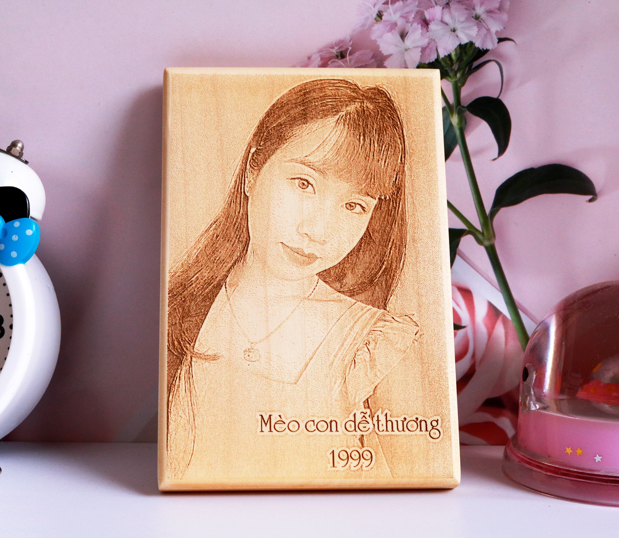 Tranh gỗ khắc ảnh chân dung kích thước 15x20cm - quà tặng ý nghĩa cho người thân yêu