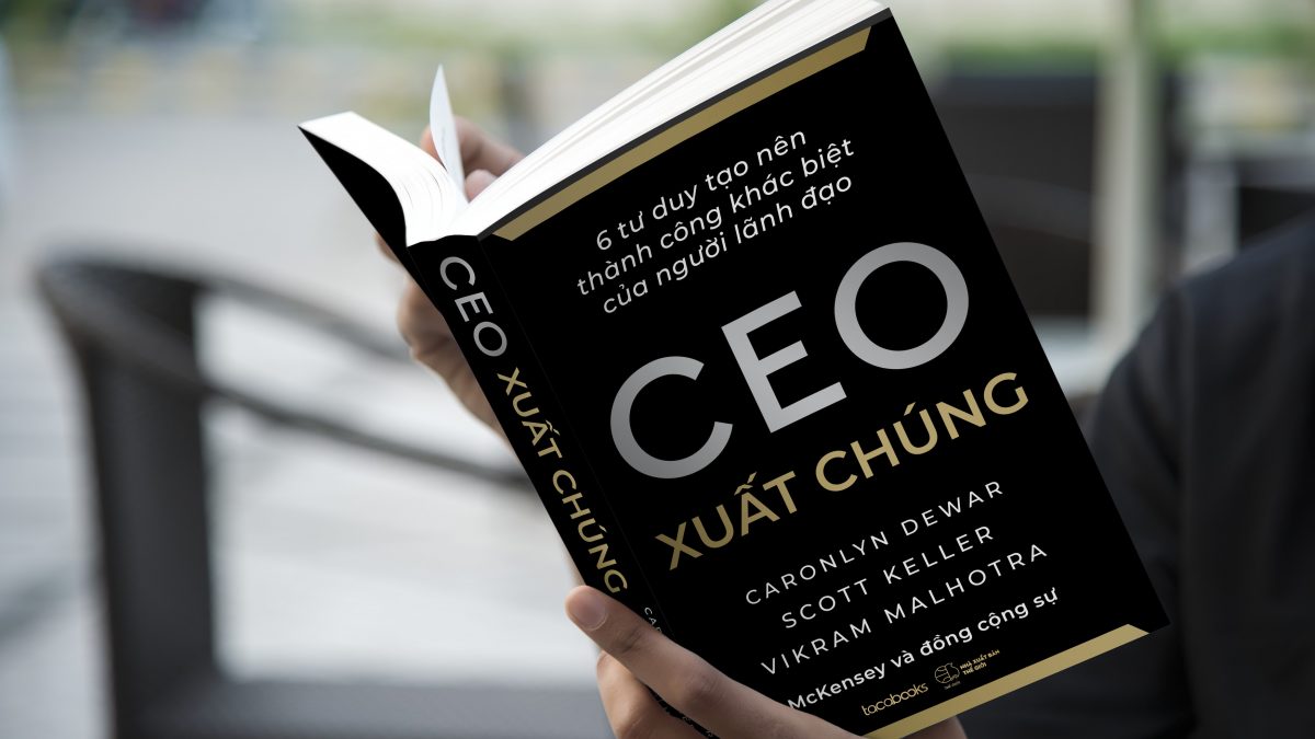 BỘ 2 CUỐN SÁCH CEO XUẤT CHÚNG VÀ CUỘC CHIẾN CHIÊU MỘ NHÂN TÀI