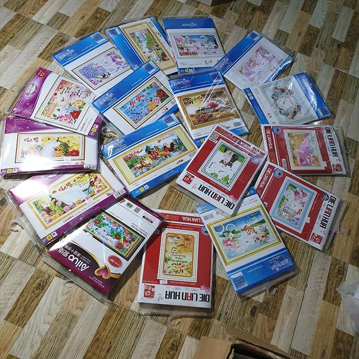 Tranh thêu chữ thập bình hoa khoe sắc LV3407 - 60 x 50 cm - chưa thêu