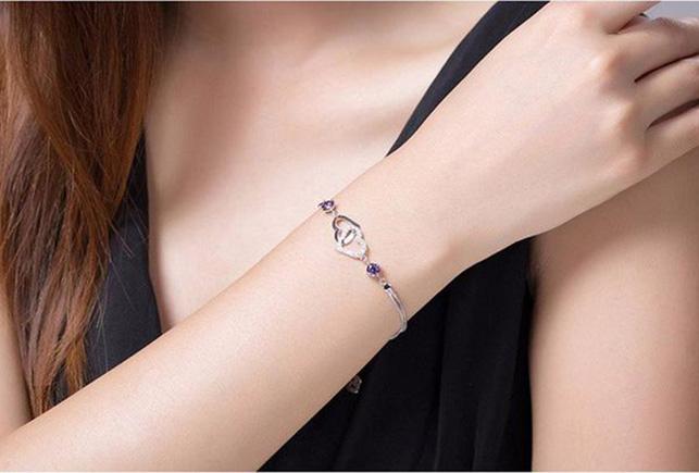 Lắc tay trái tim đôi nạm đá