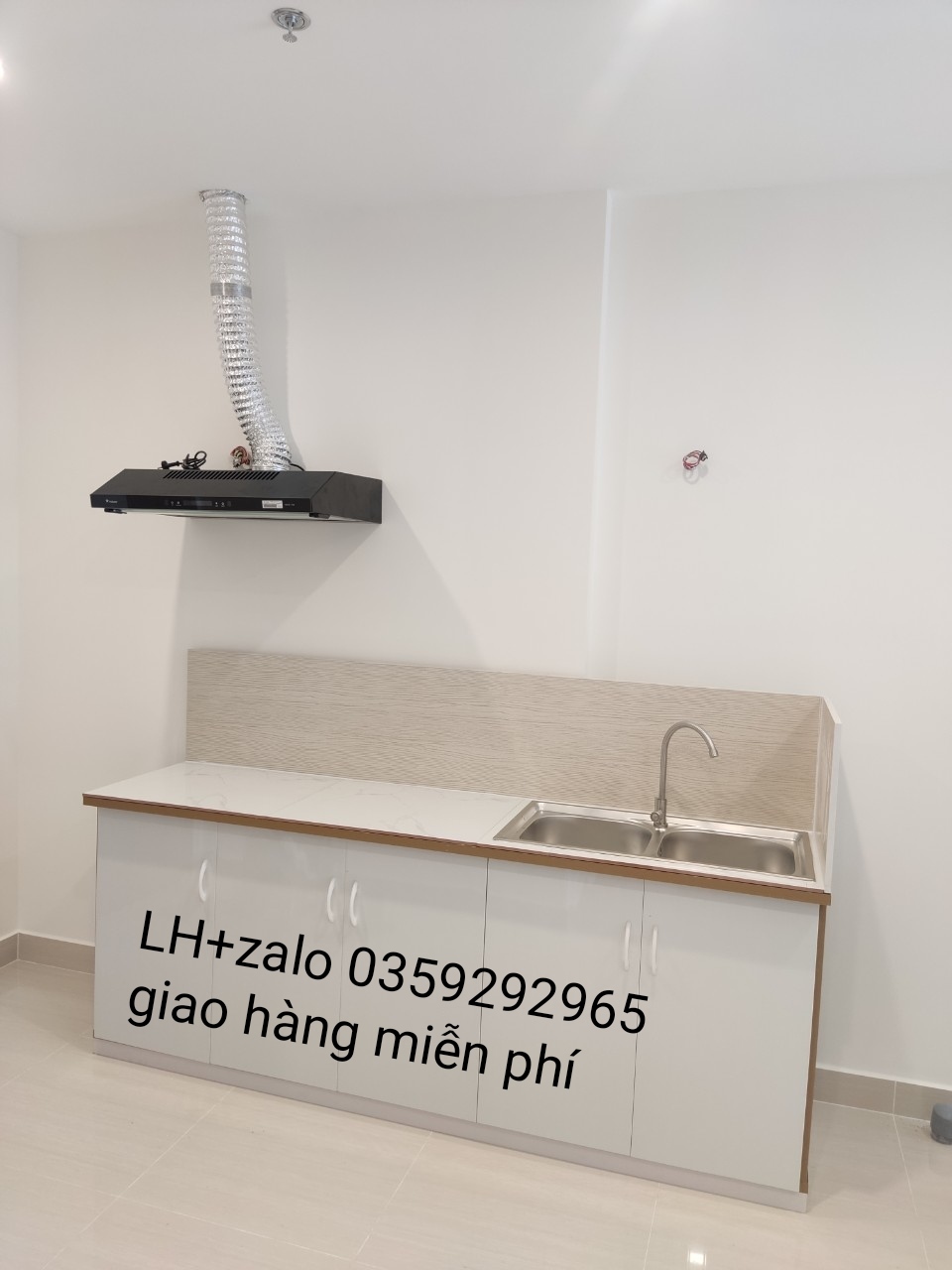 Tủ bếp mini nhựa đài Loan ốp mặt gạch sẵn bồn đôi