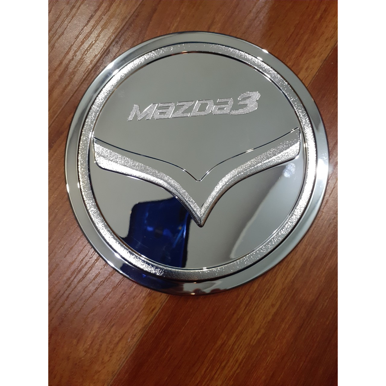 Ốp nắp bình xăng mạ Crom dành cho xe Mazda 3 2020