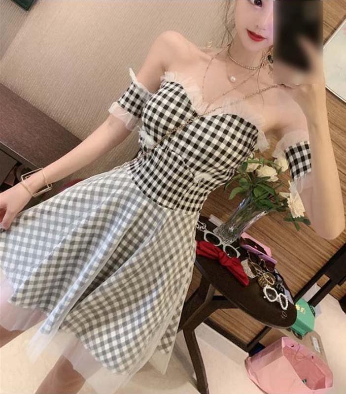 Đầm cúp ngực caro phối lưới Mã: DA5207