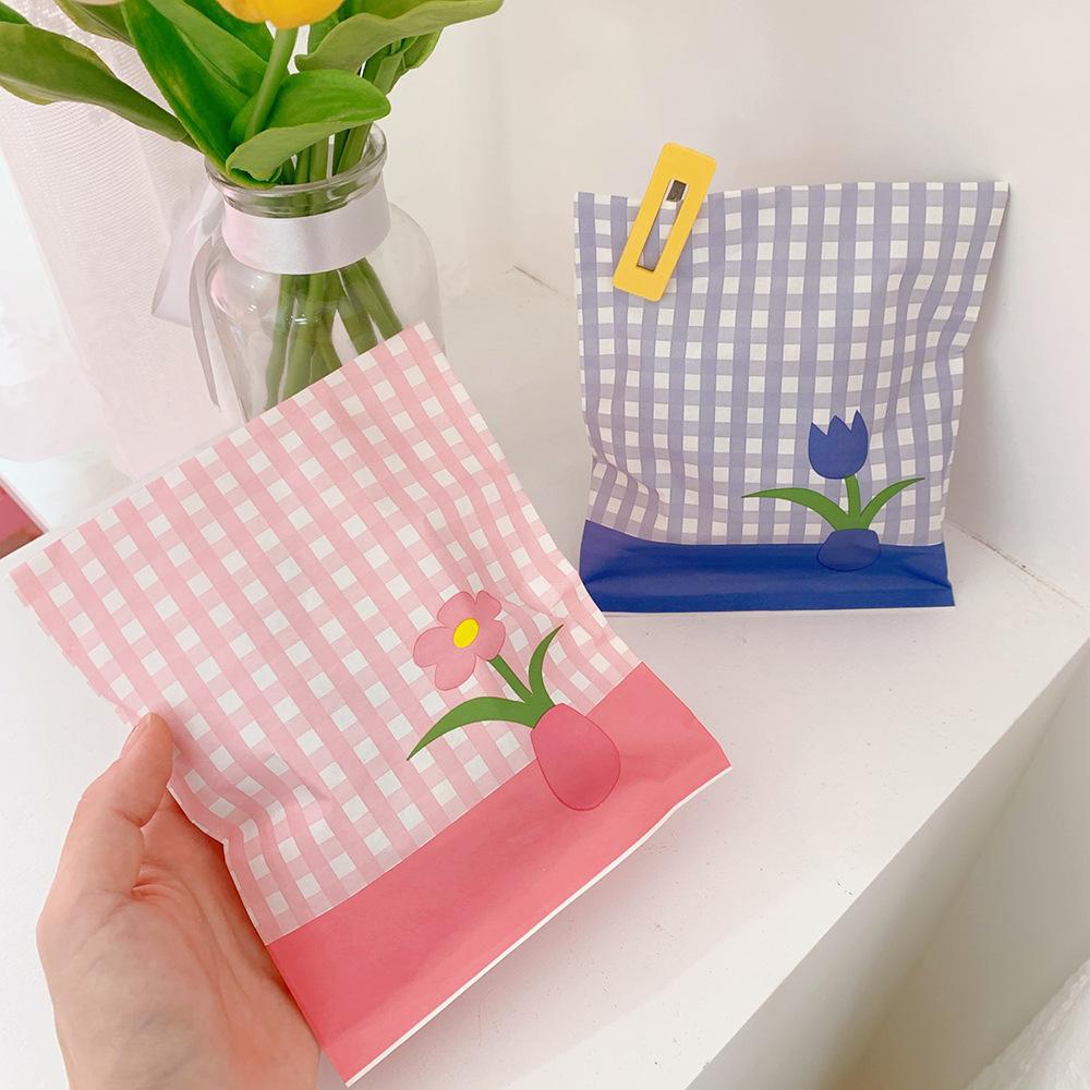 1 Túi Giấy Đựng Quà Họa Tiết Sọc Caro