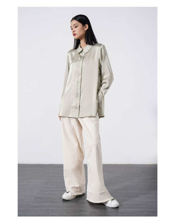 Áo kiểu xẻ sườn. LOOSE form - Routine 10S21SHLW002