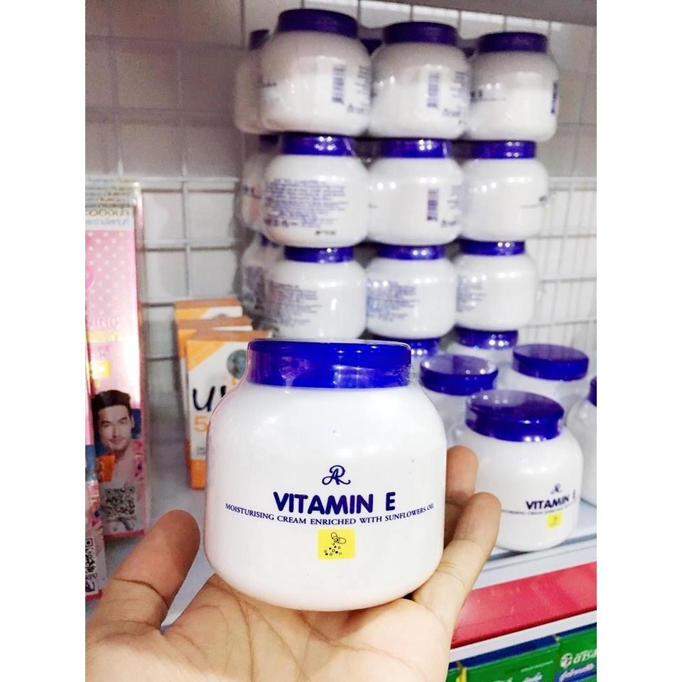 Kem Dưỡng Ẩm VITAMIN E Thái Lan
