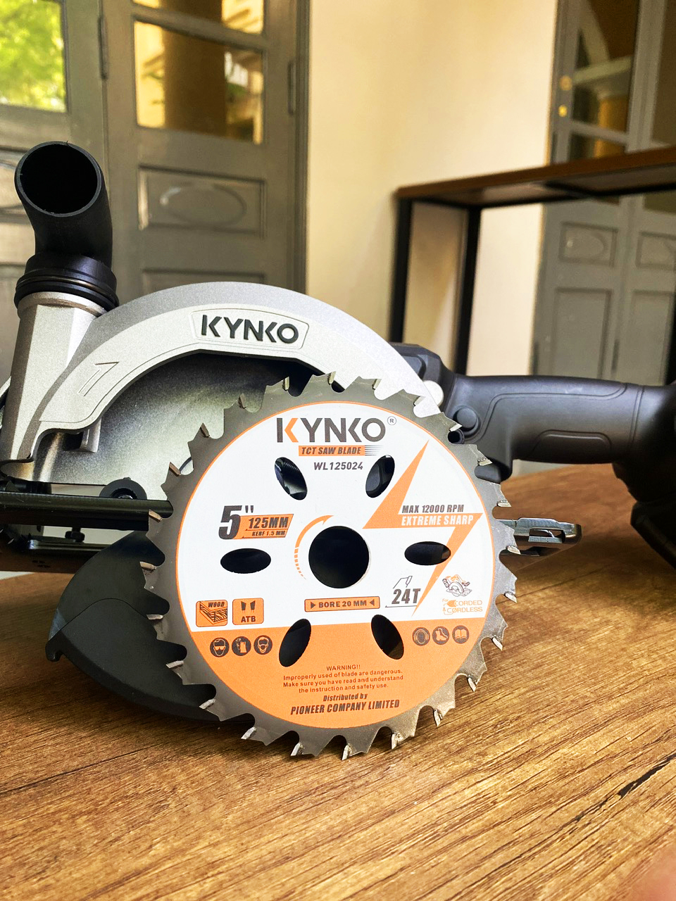Lưỡi cưa gỗ siêu mỏng cho máy pin 24 răng đường kính Ø 125mm KYNKO WL125024