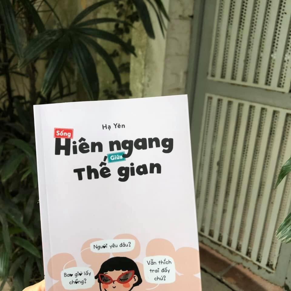 Combo Sách Dành Cho Quý Cô:  Quan Trọng Là Thần Thái + Sống Hiên Ngang Giữ Thế Gian - (Bí Kíp Của Một Quý Cô Thực Thụ / Sách Kỹ Năng Sống) - Tặng Kèm Bookmark Greenlife