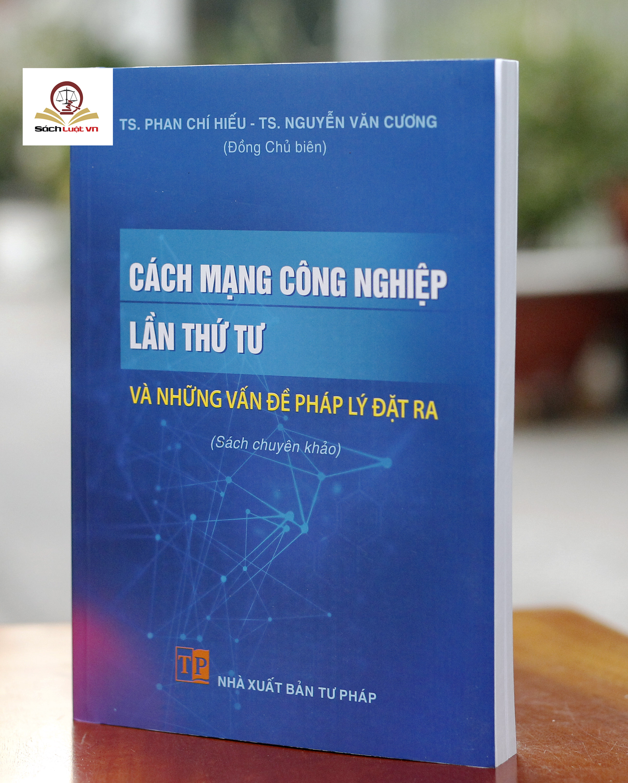 Cách mạng công nghiệp lần thứ tư và những vấn đề pháp lý đặt ra