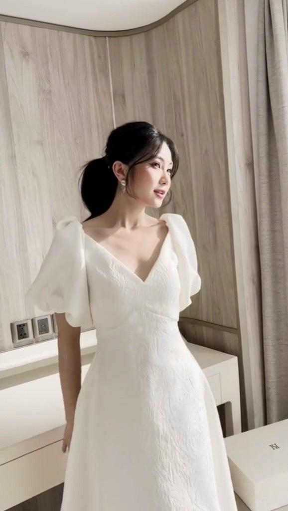 ĐẦM XÒE GẤM HOA CỔ V TAY PHỒNG 14438