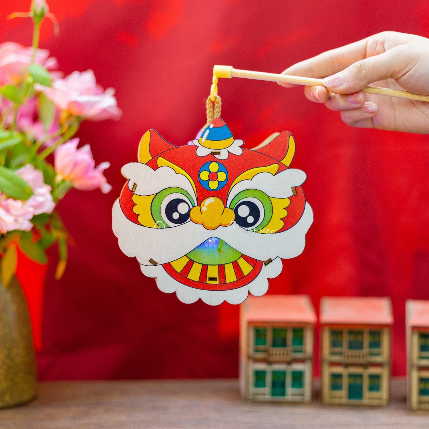 Lồng Đèn Trung Thu Gỗ 2 Mặt Màu - Bách Mộc - Đầu Lân