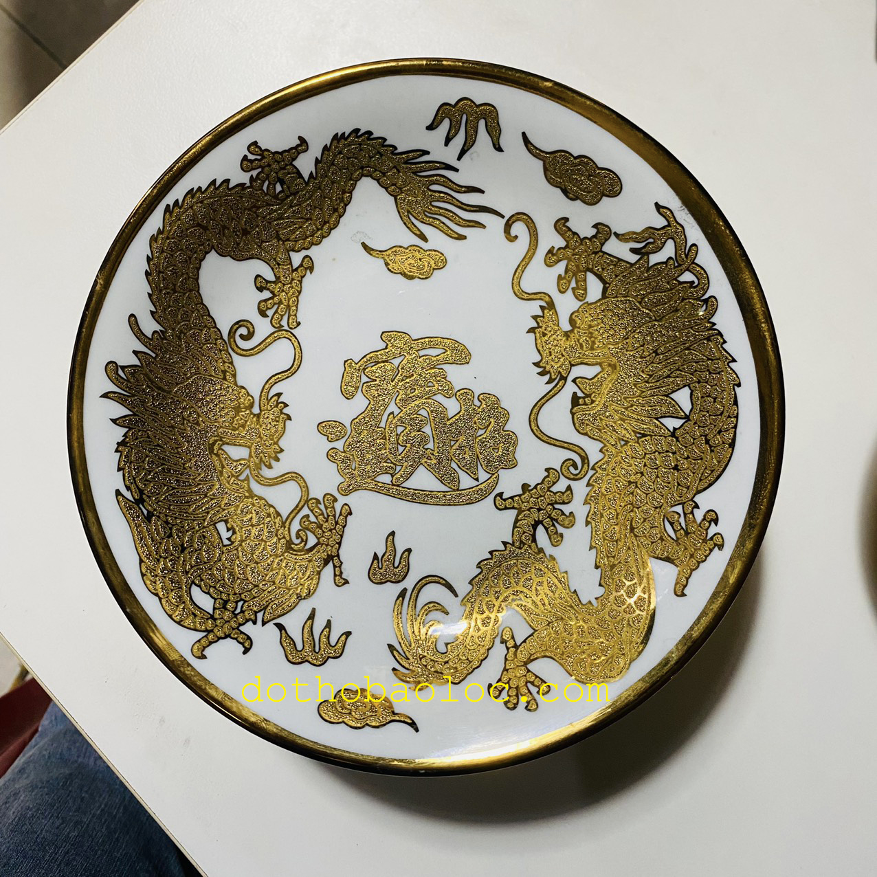 Dĩa sứ họa tiết rồng vàng 3D 2 cỡ ĐK: 15cm và 17.5cm
