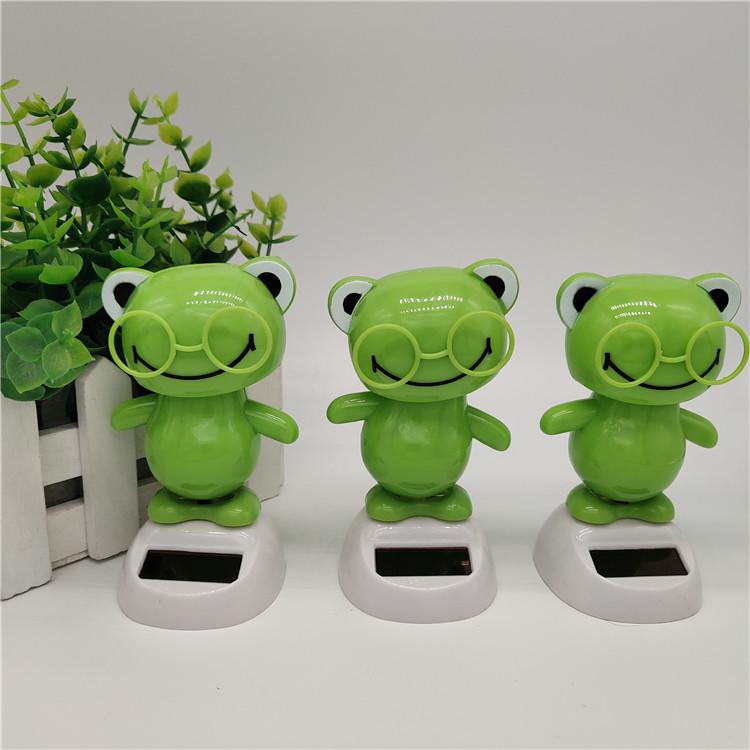 Nội thất xe năng lượng mặt trời với các bộ phận xoay ếch