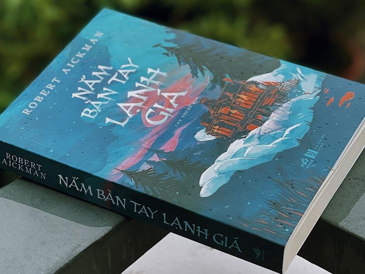 Sách - Nắm bàn tay lạnh giá (Nhã Nam HCM)