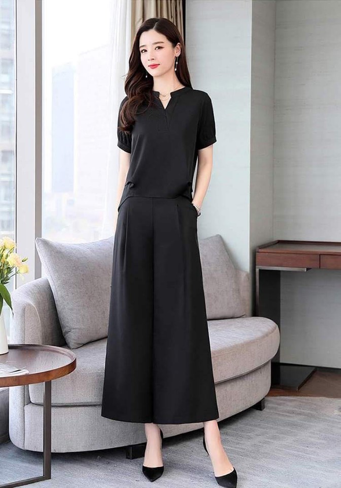 BỘ ĐỒ QUẦN ỐNG RỘNG ÁO PHỐI NÚT SAU