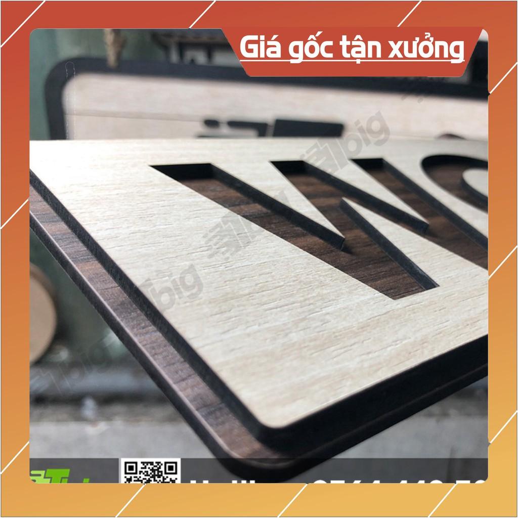Bảng chỉ hướng WC bằng gỗ