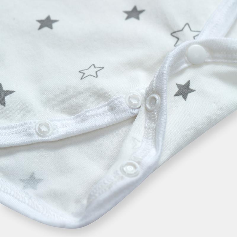 Bộ áo liền quần tam giác bodychip tay ngắn họa tiết dễ thương Boube cho bé - Chất liệu Petit - Size dành cho bé từ 0-12M